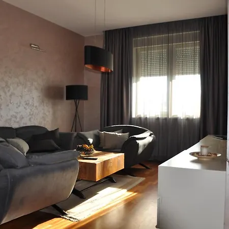 Apartament Lola