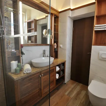 Lola Apartament
