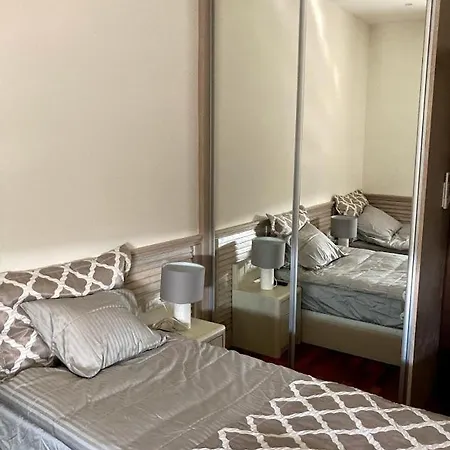 Apartament Lola *